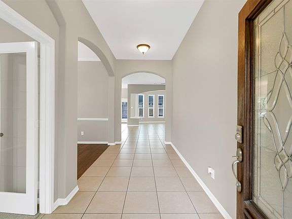 3rd image of 28507 Spiceberry Dr