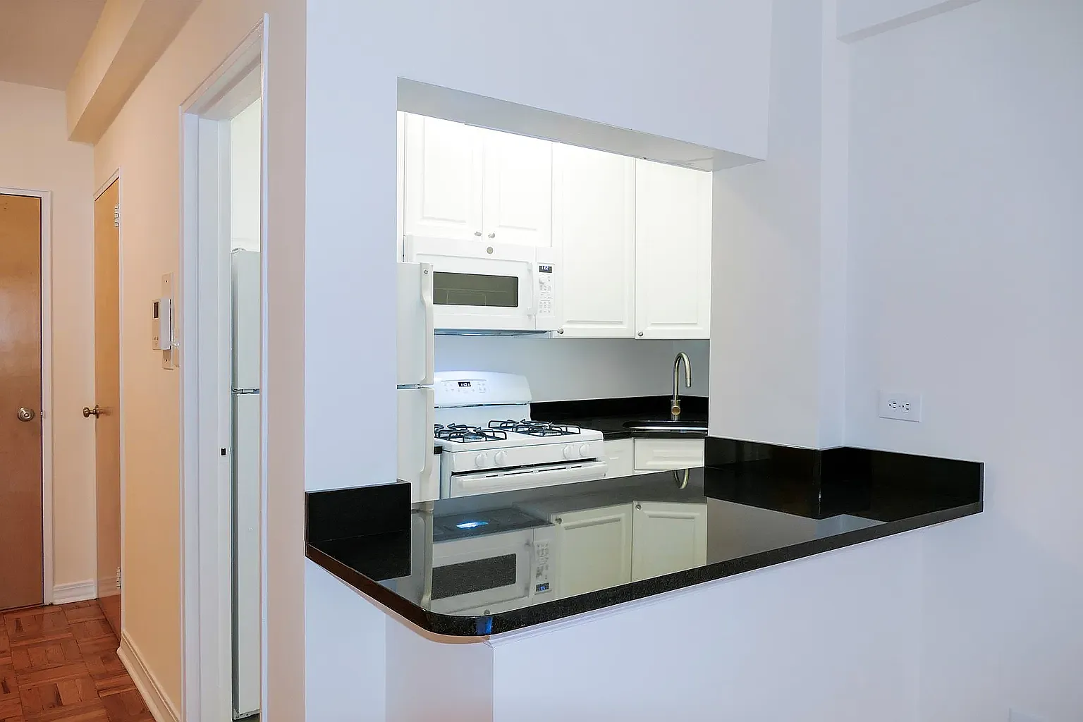40 East 89th Street — Photo 3