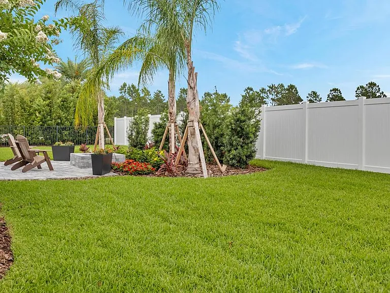 221 Marquesa Cir — Photo 48