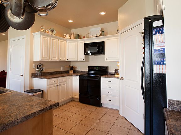 5th image of 898 W Chukar Cir