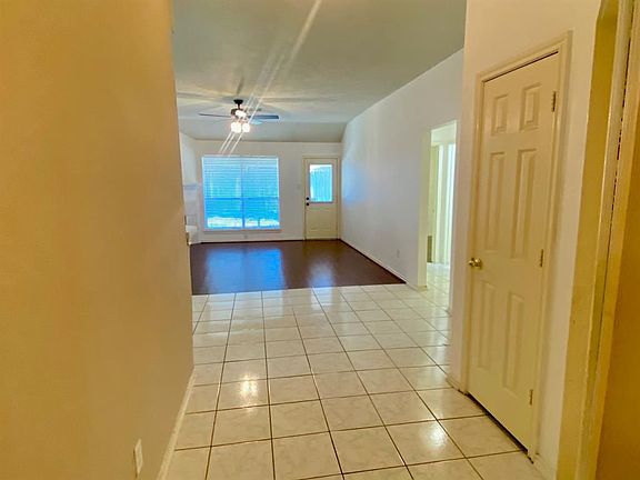 5th image of 19418 Stamford Dr