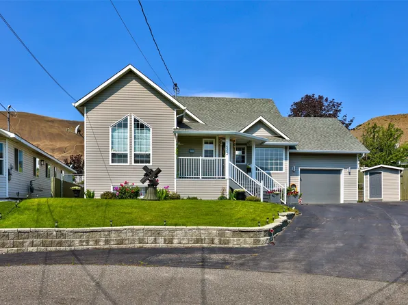 1423 Pears Pl, Ashcroft, BC V0K 1A0