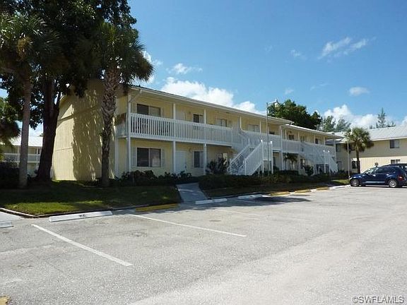3rd image of 4627 Bayshore Dr APT I2