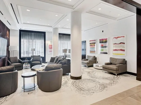 100 Riverside Boulevard image 14 of 20