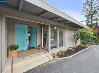 12 La Cresta Rd, Orinda, CA 94563