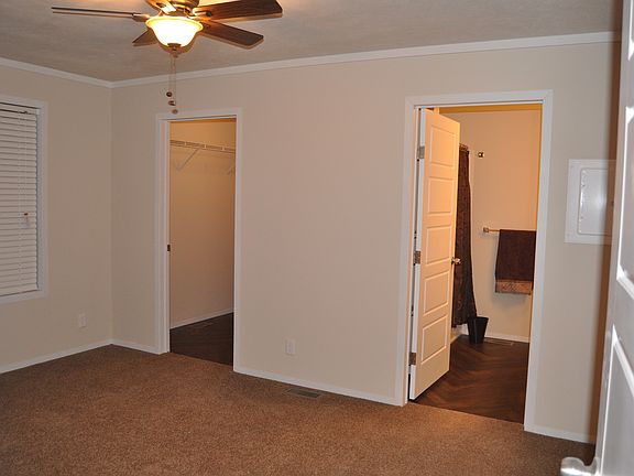 4th image of 6056 Central Blvd