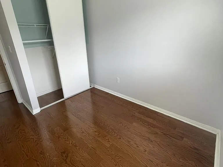 80 Acorn Pl #112 — Photo 11