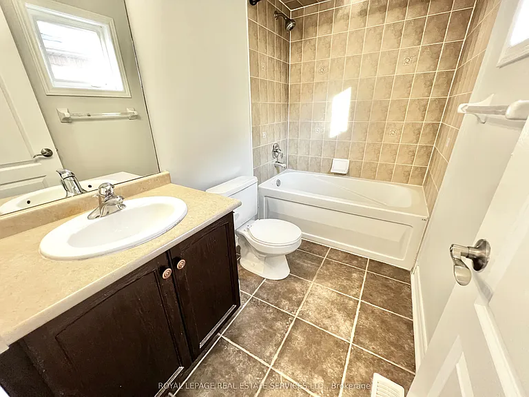 3306 Fox Run Cir — Photo 41