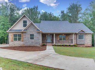 223 Janet Ct, Simpsonville, SC 29681