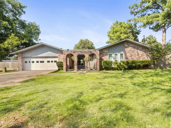 31 Sunset Pl, Texarkana, TX 75501