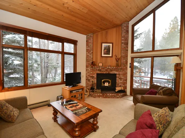 24 Tyrol Ln #107, Mammoth Lakes, CA 93546