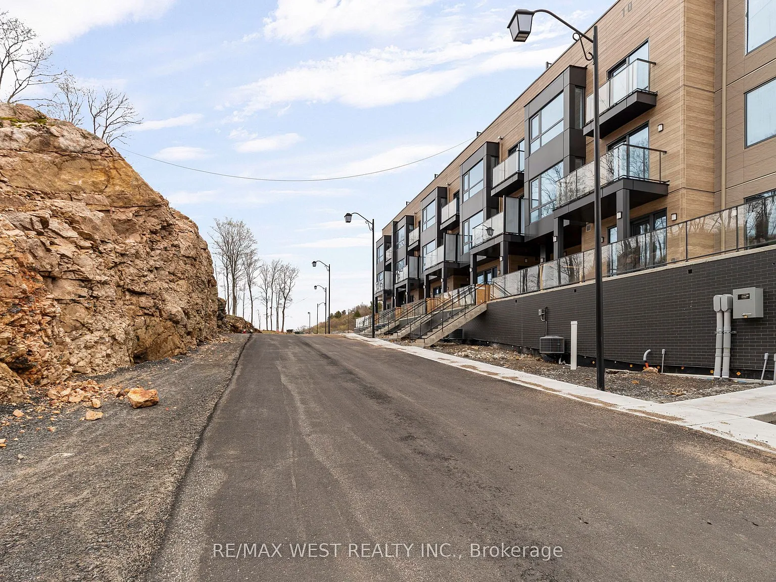 2 bed, $2,500 — Photo 3