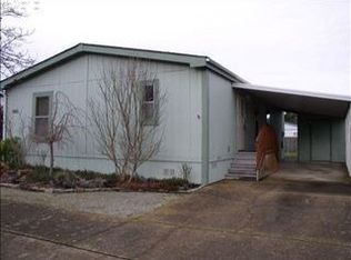 590 Scotts Glen Dr, Springfield, OR 97477