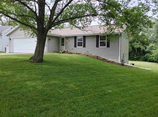 105 Deerpath Way SW, Poplar Grove, IL 61065