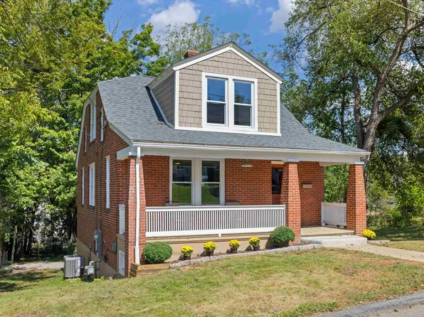 221 W Peabody St, Staunton, VA 24401