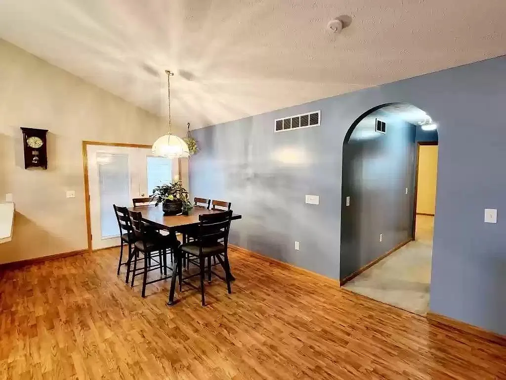 Building Photo - 1301 Sierra Dr