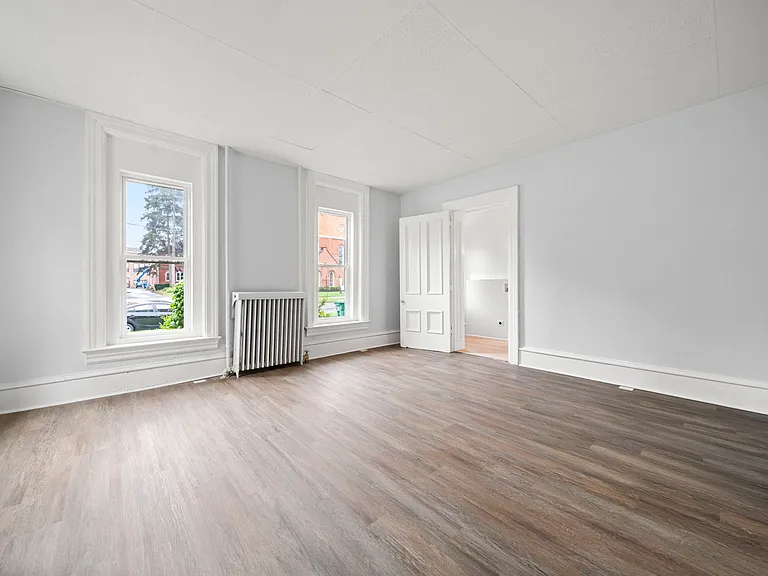 64 W Winter St #4 — Photo 9