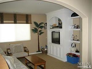 3rd image of 308 Elbridge Ave