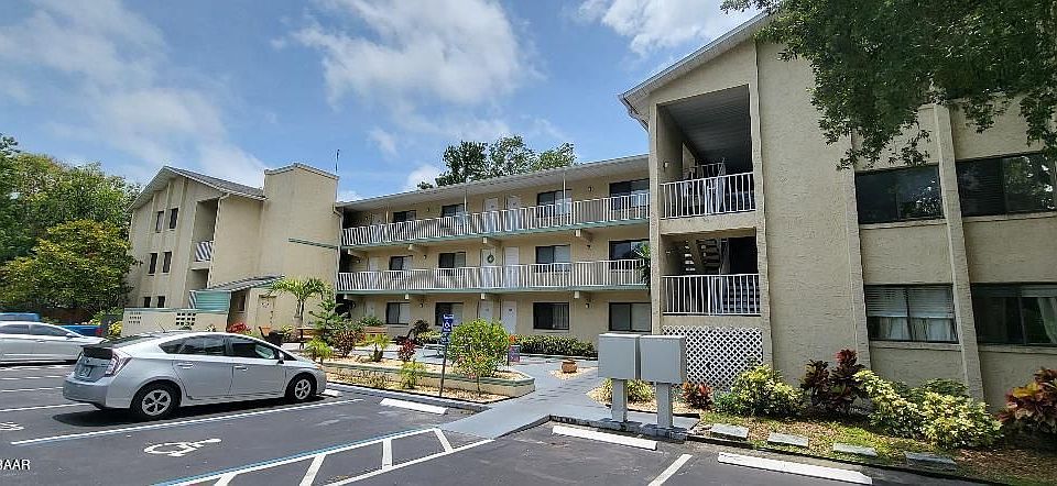 1st image of 633 S Palmetto Ave #2010