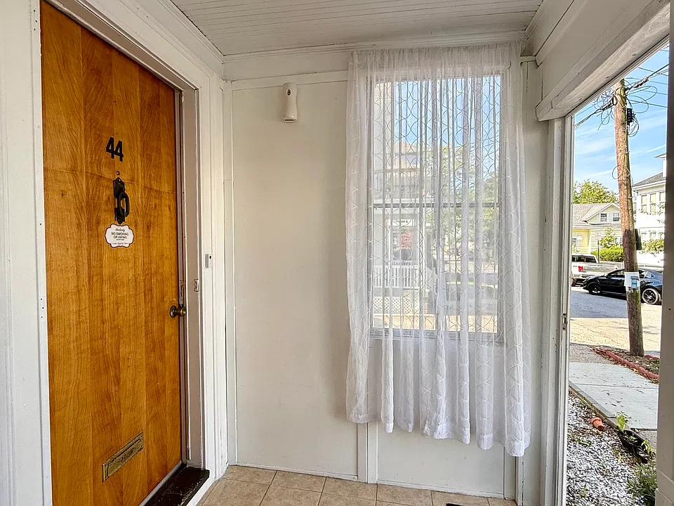 Private Entrance