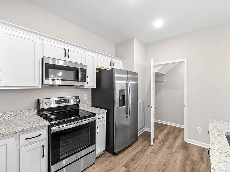 945 Cumberland Dr — Photo 13