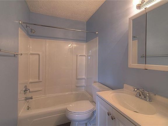 Full bath.