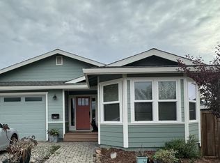 632 Metzgar St, Half Moon Bay, CA 94019