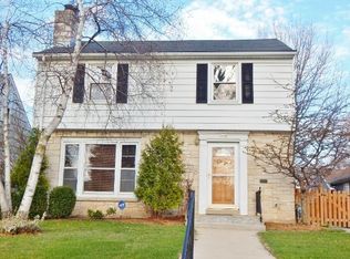 2908 N 91st St, Milwaukee, WI 53222