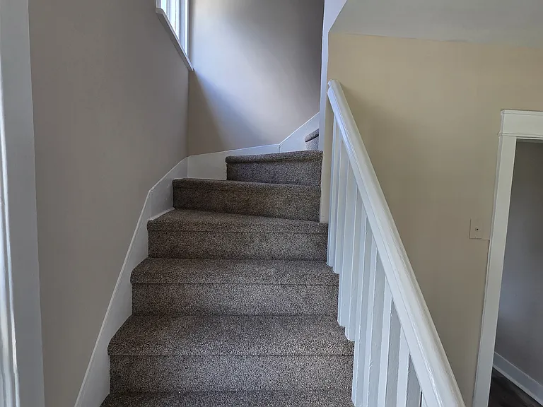 129 Kings Hwy — Photo 5
