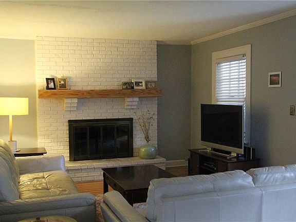 4th image of 5102 N Norwaldo Ave