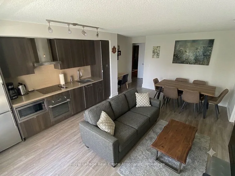 300 Front St W #611 — Photo 3