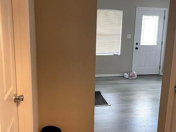 5th image of 674 S Oakley Ave