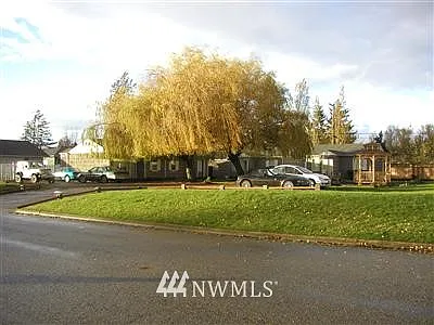 540 E Street photo 1