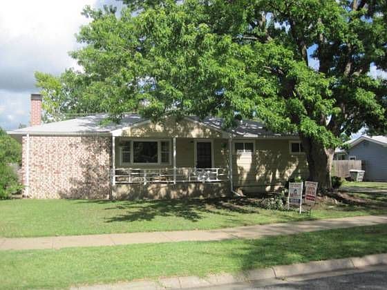 1st image of 2071 Norton St