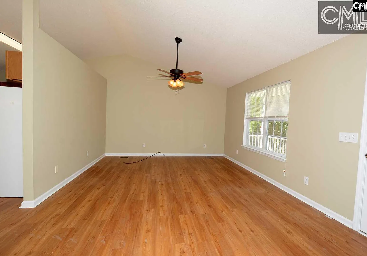 3 bed, 1300 sqft, $1,500 — Photo 2