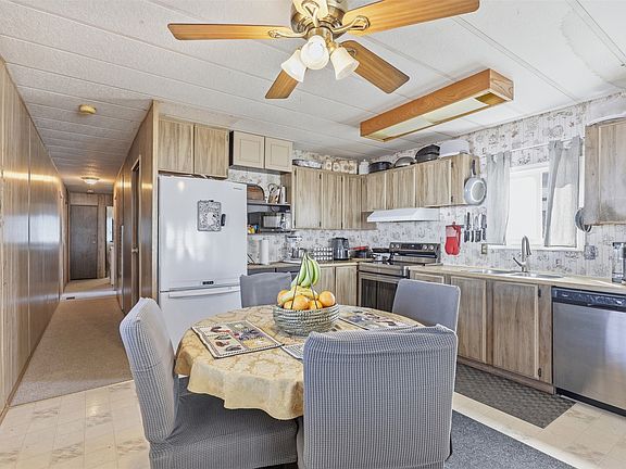 2nd image of 1555 Howe Rd #73