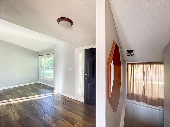 3rd image of 1116 Marshall St