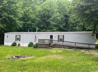 11560 Concord Rd, Jonesville, MI 49250