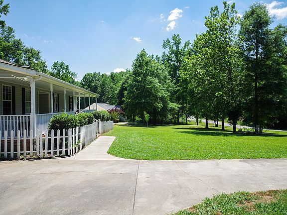 4th image of 125 Gills Creek Dr