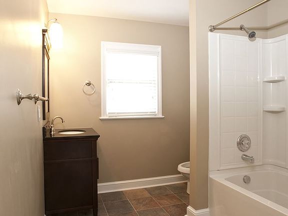 3rd image of 302 Mountain Ave SW #911