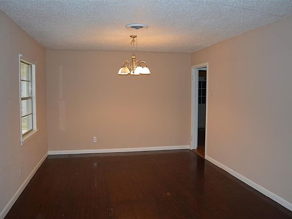 4th image of 313 S 14th St