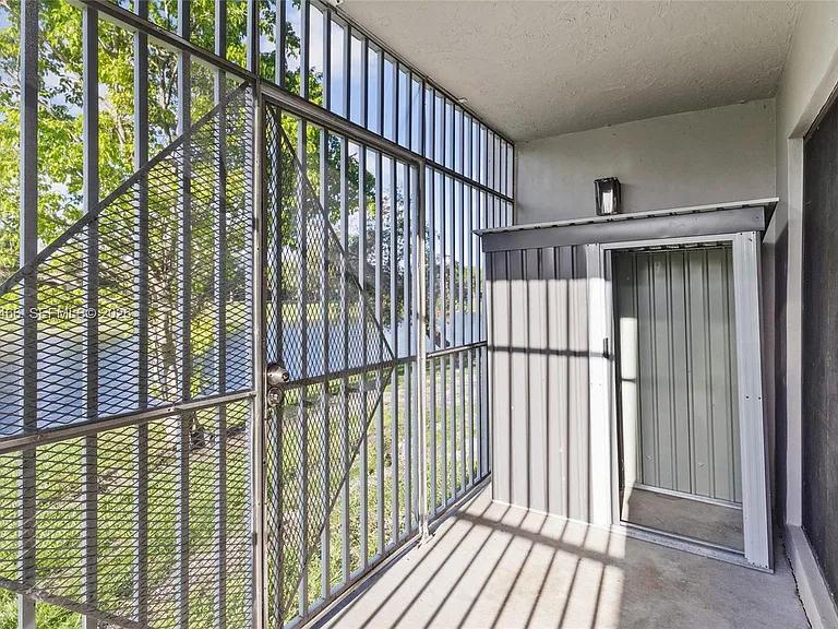 10145 NW 9th Street Cir #101 — Photo 14