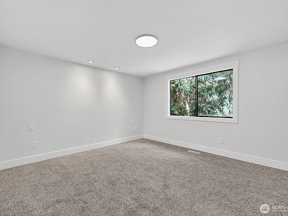5th image of 8627 29th Street Ct E