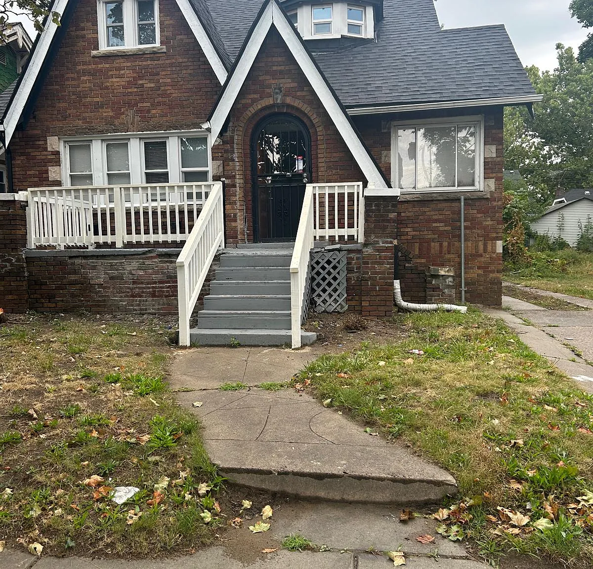 4 bed, 1640 sqft, $1,600 — Photo 1