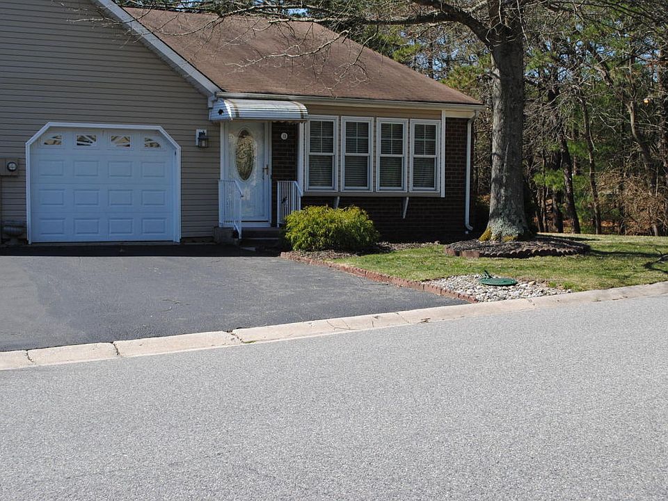 1st image of 1B Penwood Dr #53
