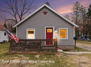 621 W Hosmer St, Saint Charles, MI