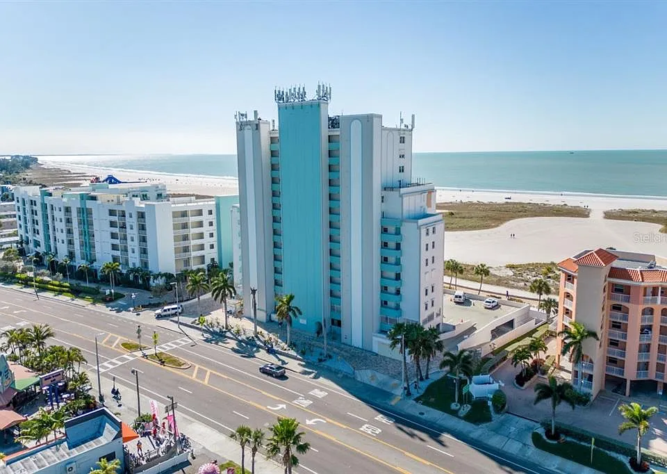 11000 Gulf Blvd #1002