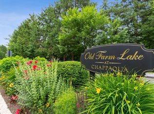 118 Stone Bridge Sq #118, Chappaqua, NY 10514