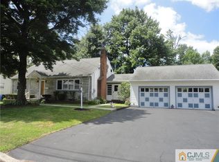33 Hayes Ave, Colonia, NJ 07067