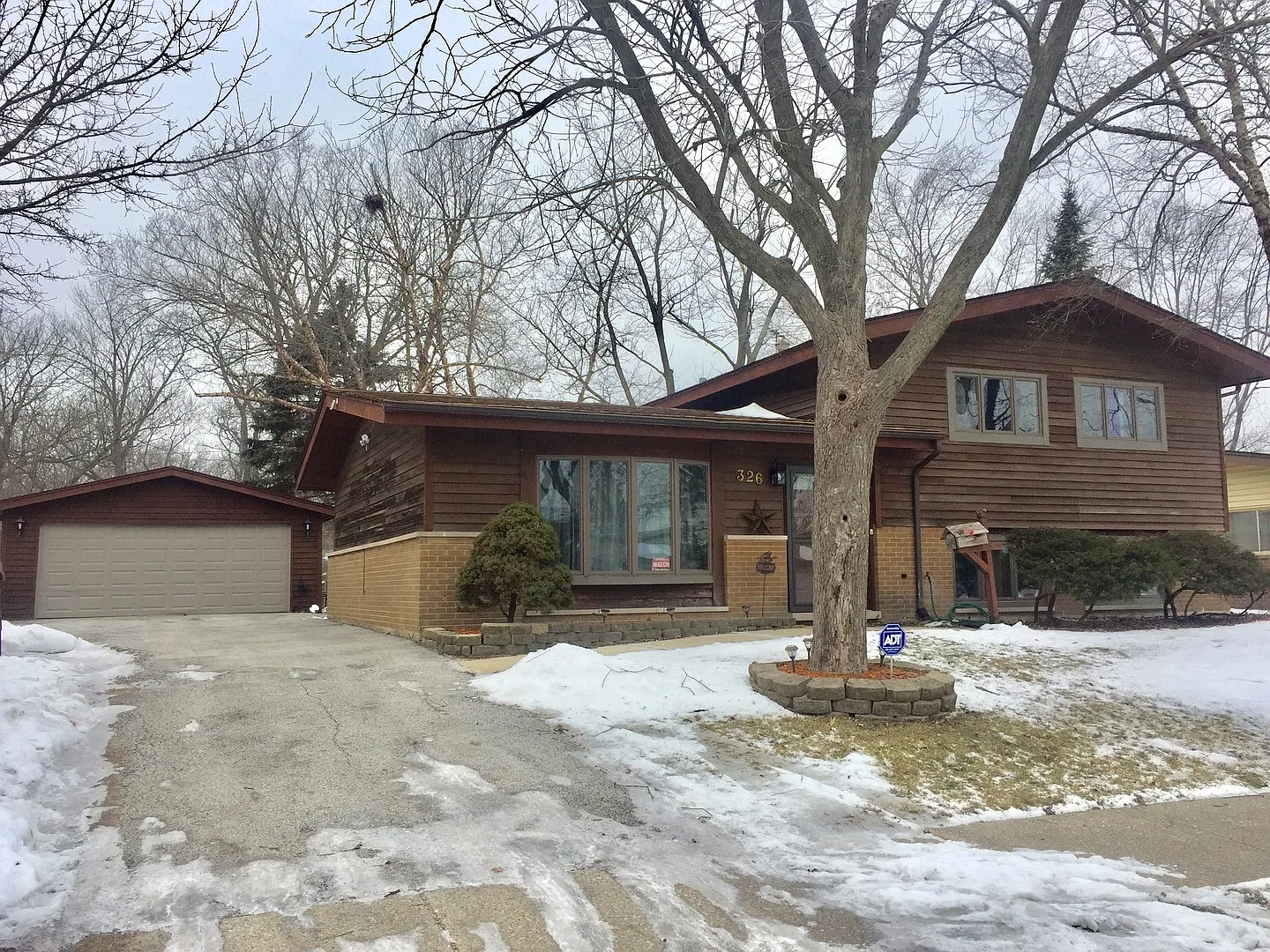 326 Todd St photo 1